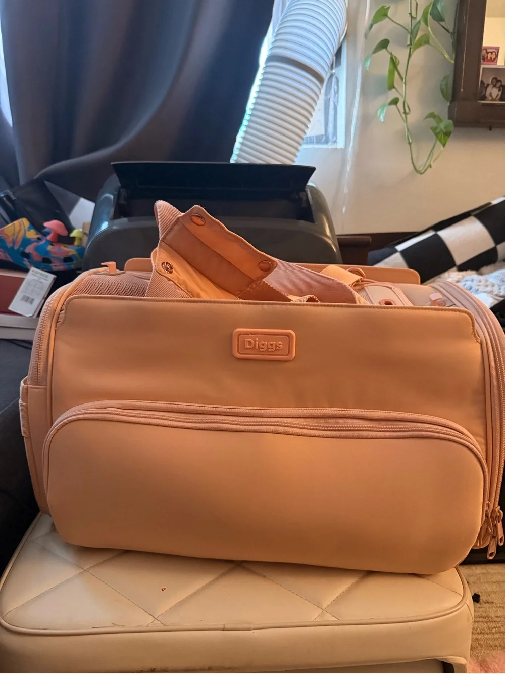 Soft Pink Pet Carrier Bag with Shoulder Strap